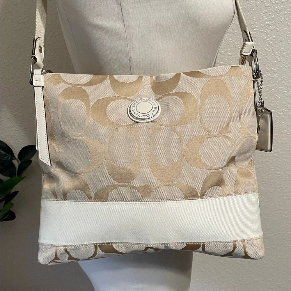 Coach Signiture hobo crossbody or shoulder bag and wallet